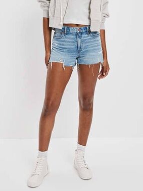 American Eagle Dreamy Drape Denim '90s Boyfriend Short